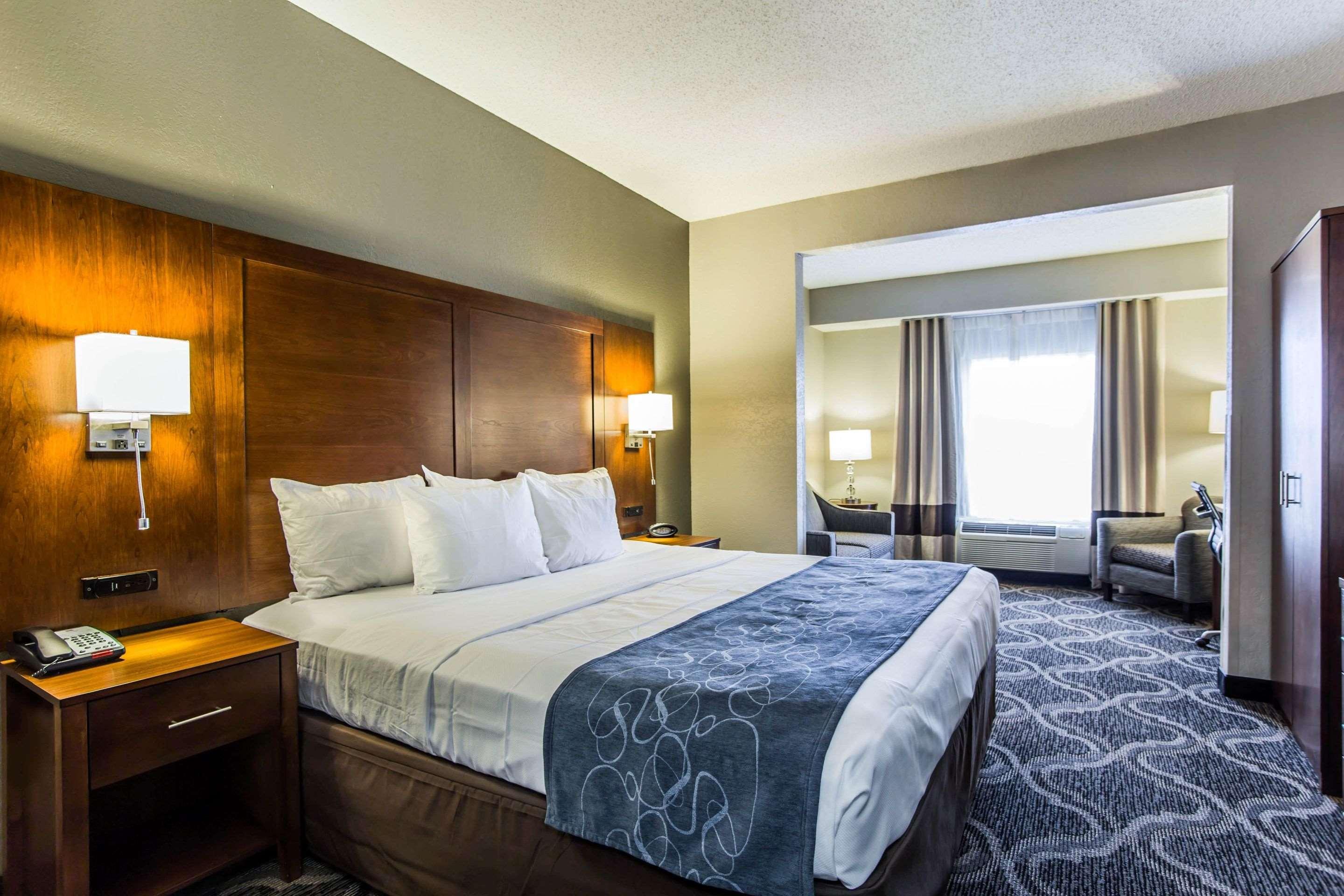Comfort Suites Pineville - Ballantyne Area Exterior foto