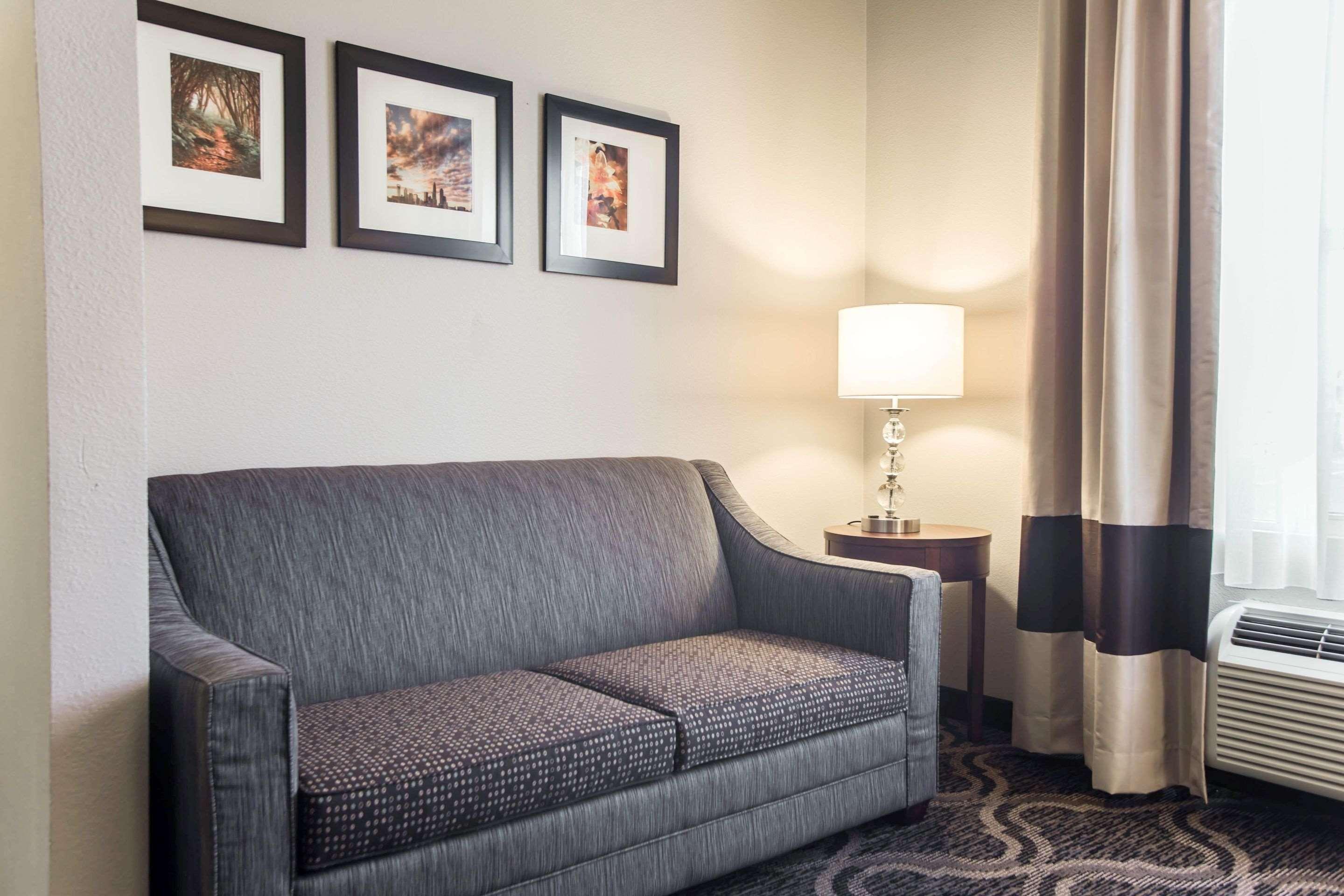 Comfort Suites Pineville - Ballantyne Area Exterior foto