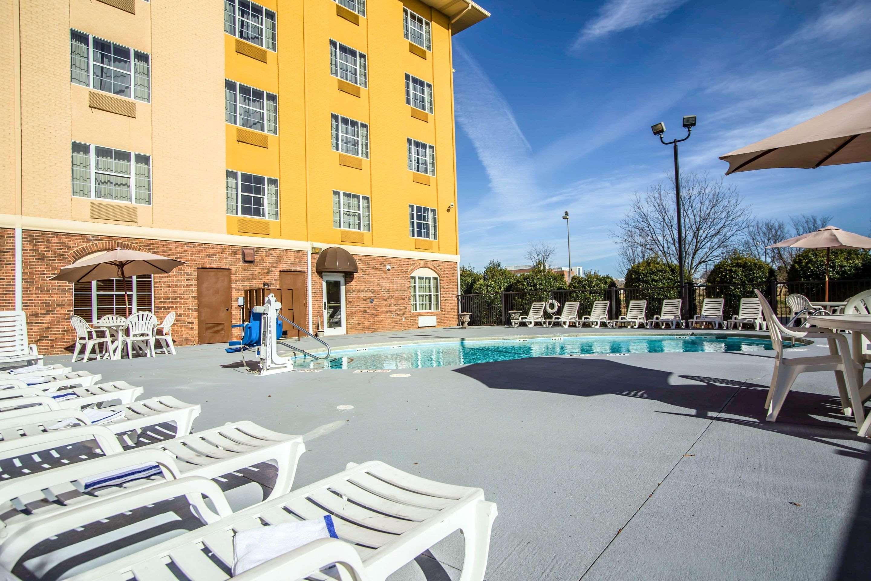 Comfort Suites Pineville - Ballantyne Area Exterior foto