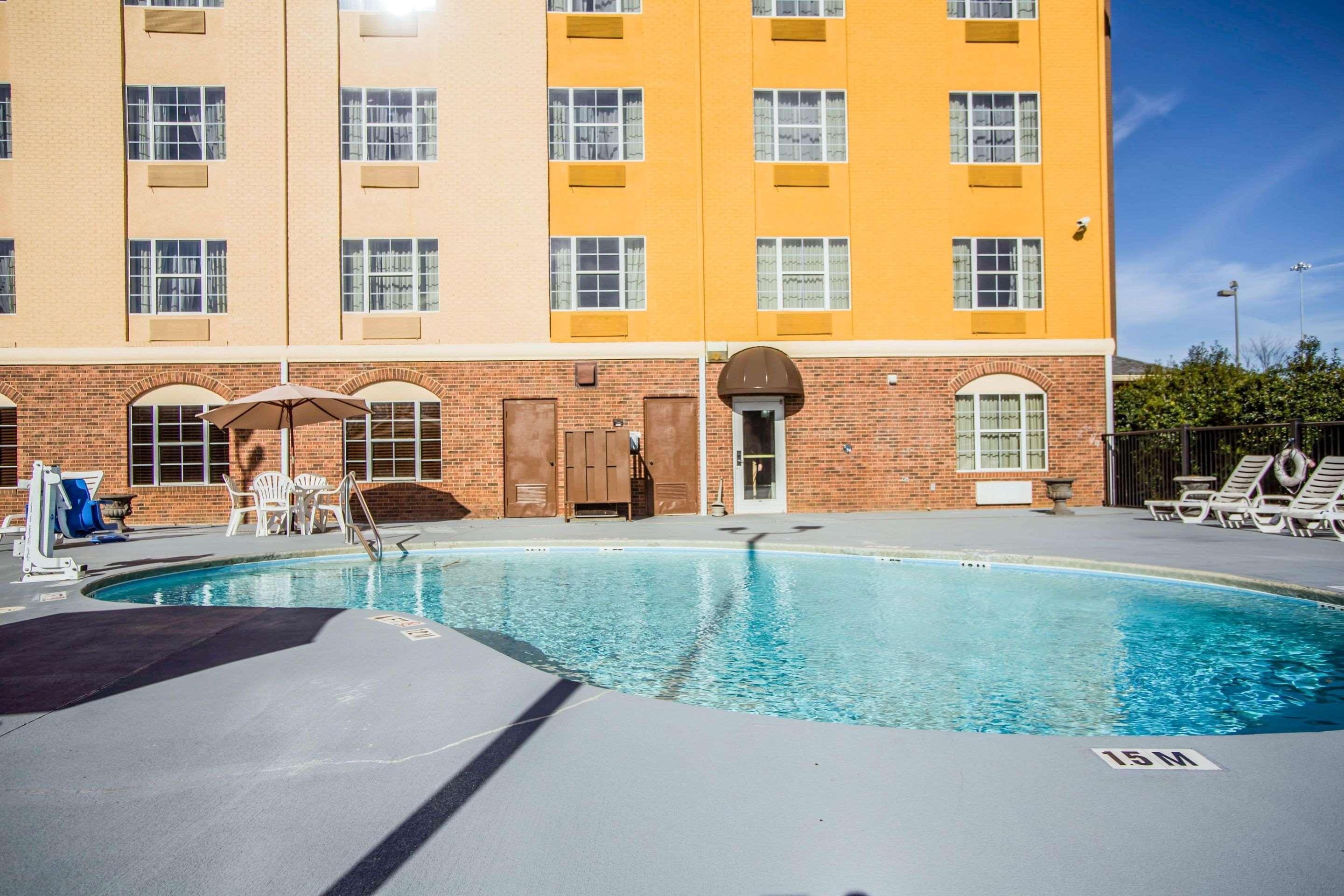 Comfort Suites Pineville - Ballantyne Area Exterior foto
