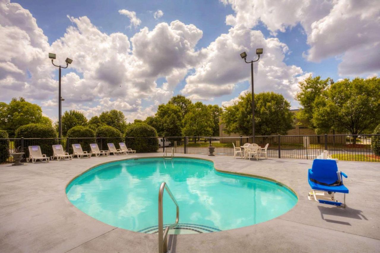 Comfort Suites Pineville - Ballantyne Area Exterior foto